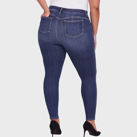 TORRID Bombshell Skinny Jean - Premium Stretch Dark Wash - Picture 3 of 13